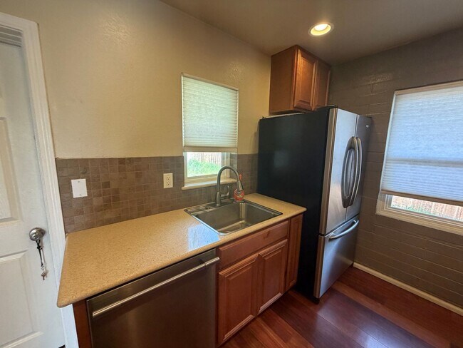 Building Photo - 1333 Terrace Dr