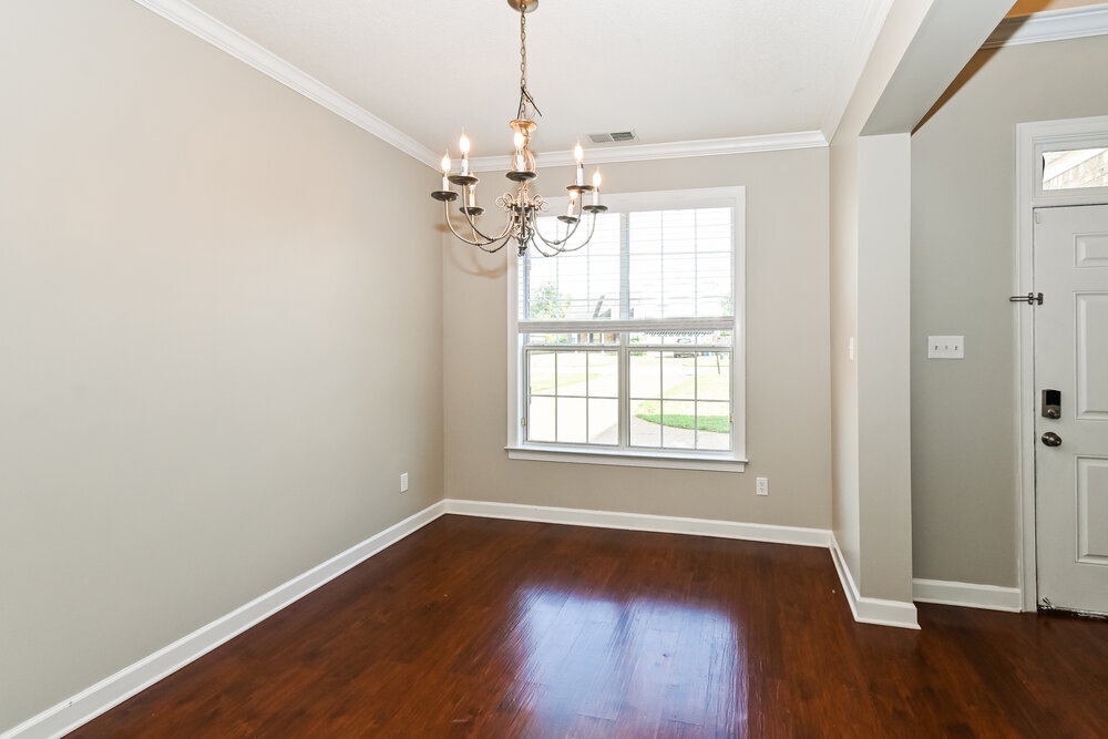 Building Photo - 8120 Woodson Dr