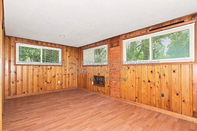 Building Photo - 840 Lebon Dr