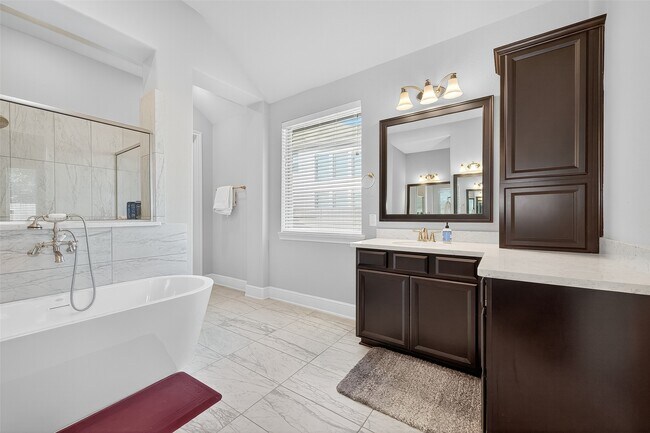 Building Photo - 2314 Cotton Creek Ln