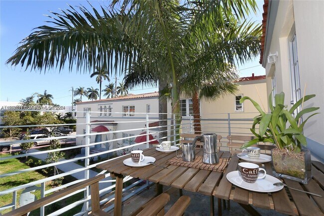 Building Photo - 1450 Meridian Ave