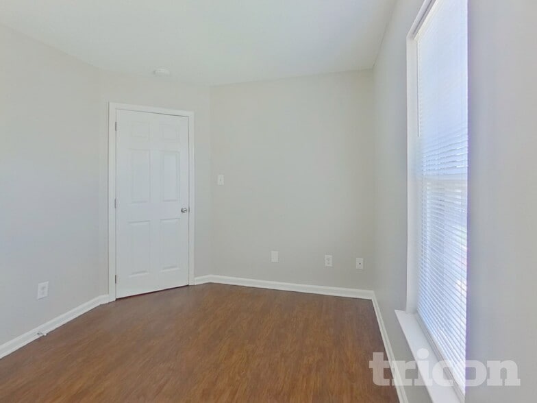Building Photo - 8872 Treyburn Dr