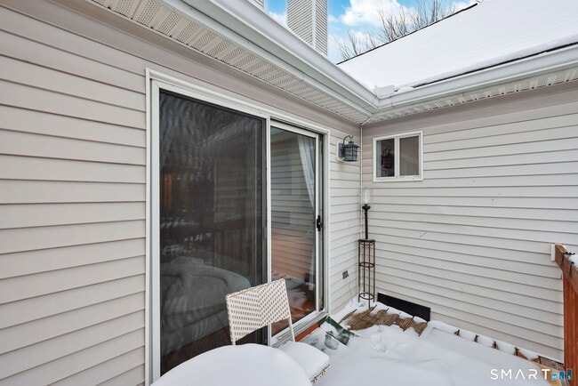 Building Photo - 3200 Madison Ave