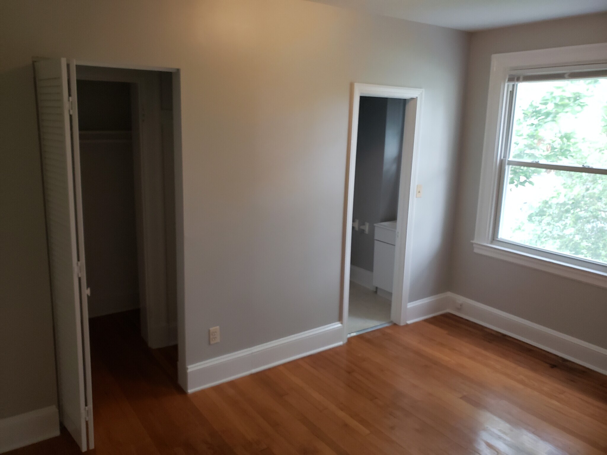 Building Photo - 4101 Roland Ave