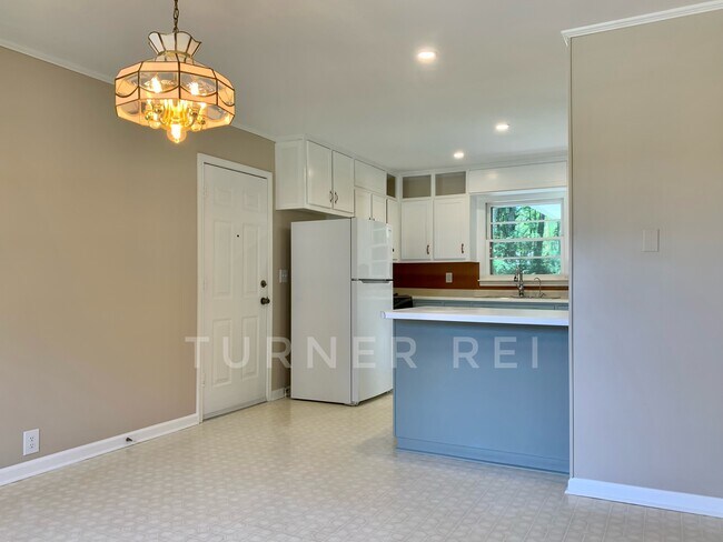 Building Photo - 85 Parkertown Rd