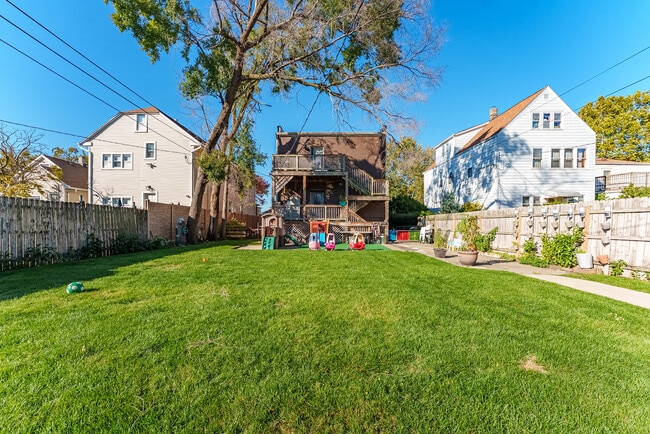 Building Photo - 3345 N Keating Ave