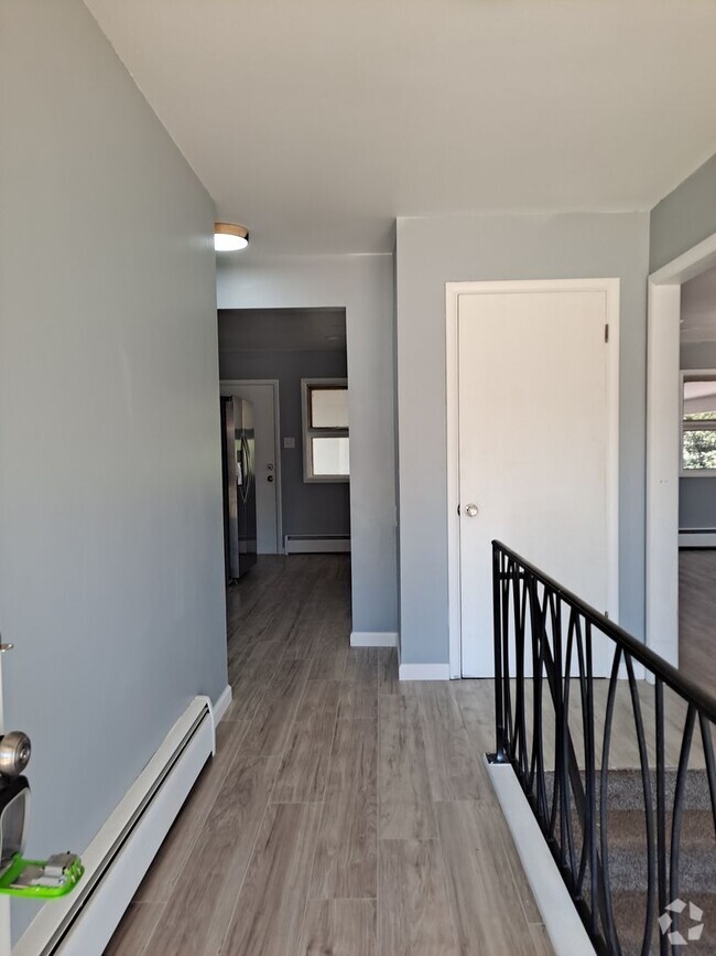 Building Photo - ALL PROSPECTIVE TENANTS MUST SUBMIT A $58 ...