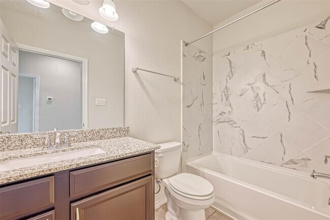 Building Photo - 3103 Briarwood Point Pl