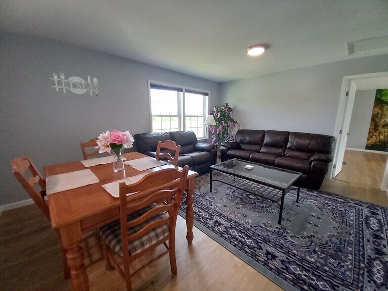 Dining Room/Living Room - 83 Mott Rd