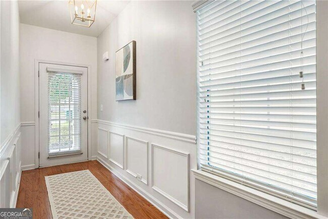 Building Photo - 313 Hidden Creek Ln