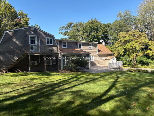 Building Photo - 27A-27B Laurel Lane
