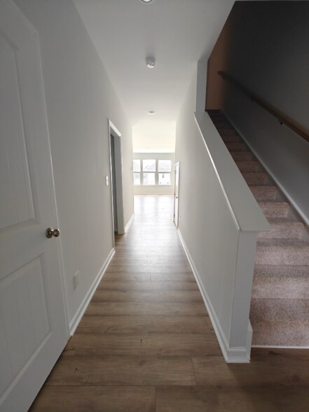 Building Photo - 21 Nettle Ln