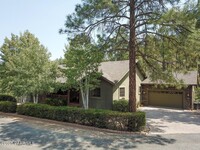 Building Photo - 820 Bryce Canyon Cir