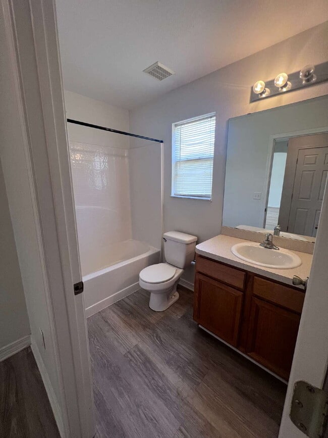 Building Photo - 147 Cabana Way
