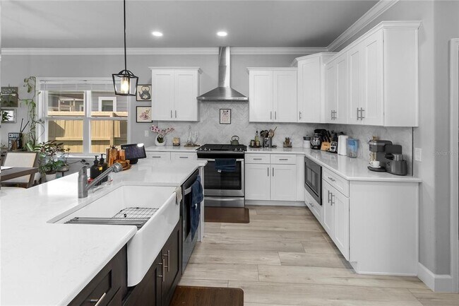 Building Photo - 1713 SW 72nd CIR