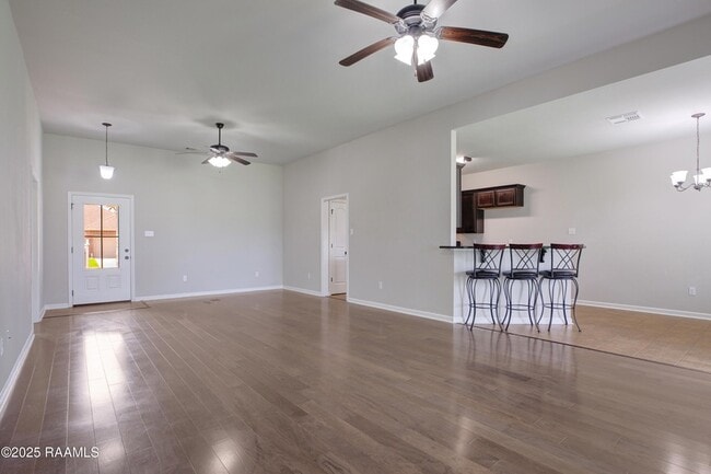 Building Photo - 132 Timber Edge Dr