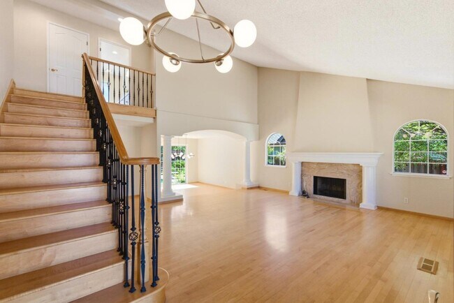 Building Photo - 7175 Cahen Dr
