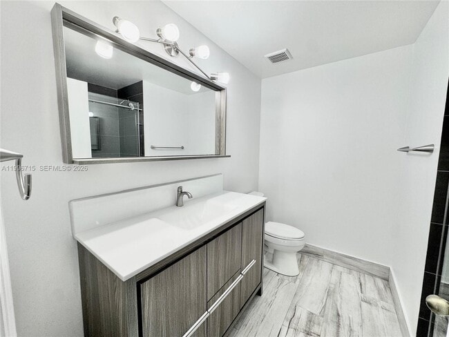 Building Photo - 1861 Salerno Cir