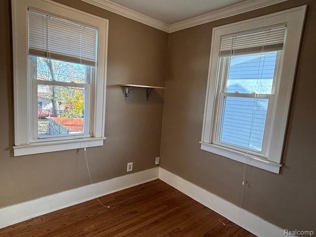 Building Photo - 901 Longfellow Ave