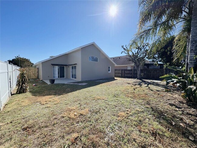 Building Photo - 8706 Fort Shea Ave