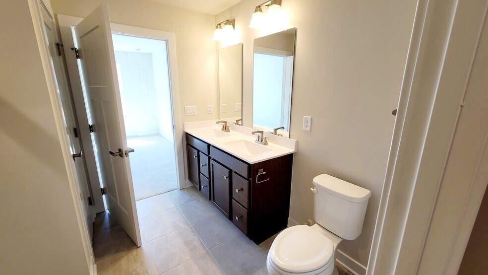 Building Photo - 5739 Addison Gate Dr