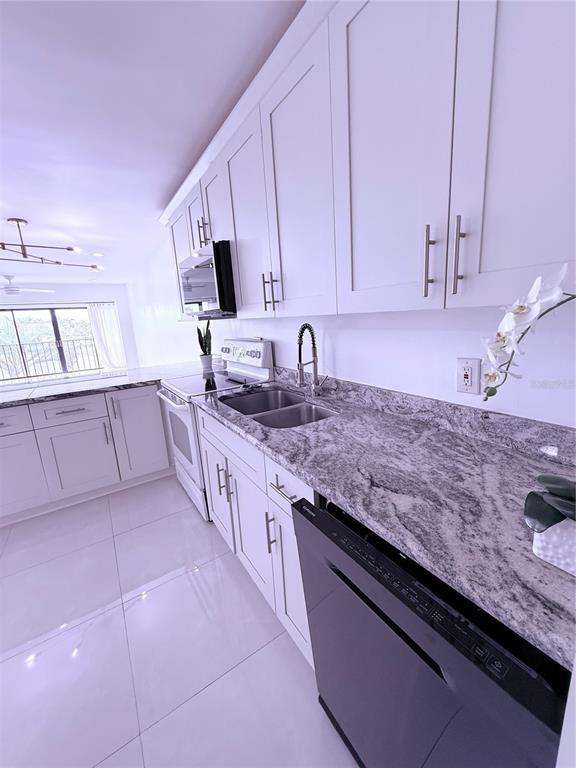 Building Photo - 4272 Deste Ct