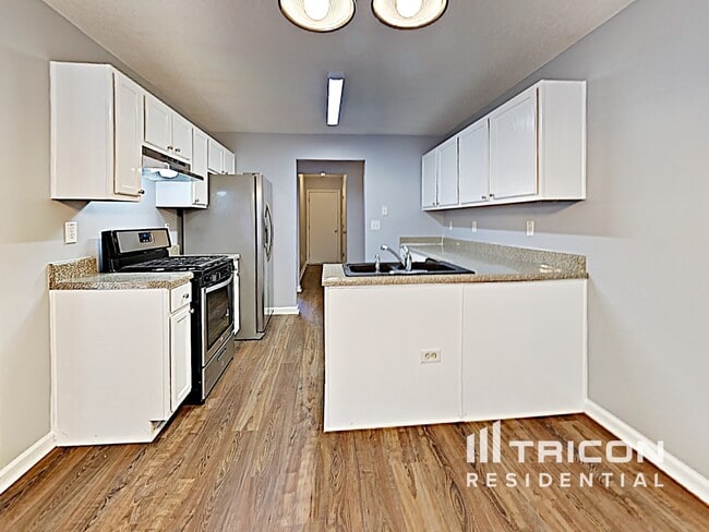 Building Photo - 3480 Cameo Ct