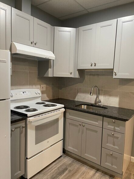 Building Photo - 1628 Wolf St