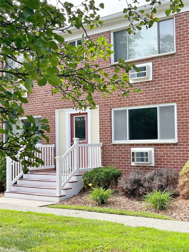 Primary Photo - 92 Osborne Hill Rd