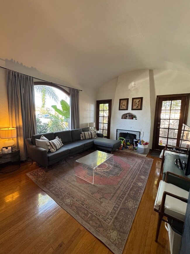 Building Photo - Spanish Style Architectural Gem in the Heart of Altadena - Available Early June