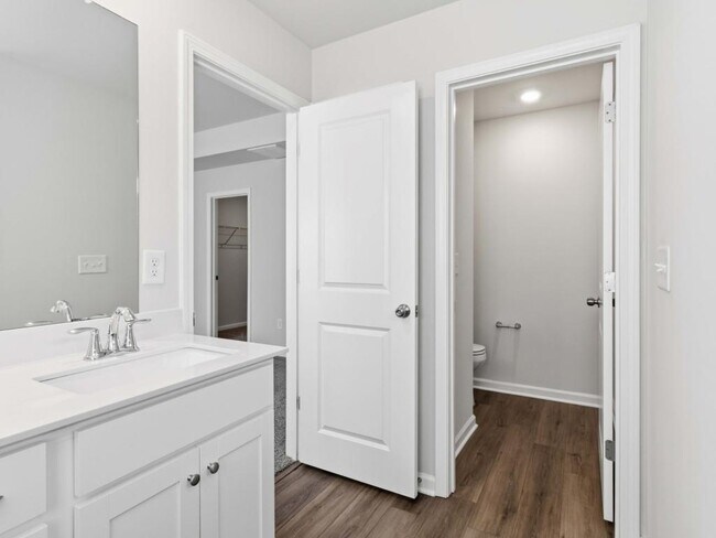 Building Photo - 211 Stellate Pl