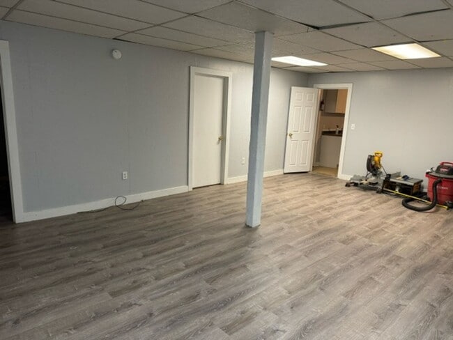 Building Photo - 10 State St