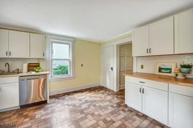 Building Photo - 509 Farview St