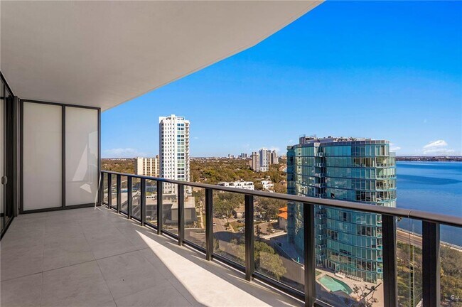 Building Photo - 3015 S Ysabella Ave