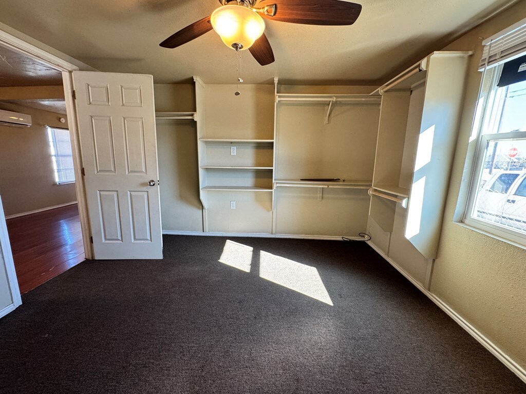 Building Photo - 422 S Lincoln Ave