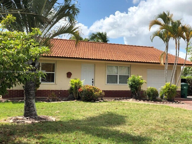 Primary Photo - 7305 NW 95th Way