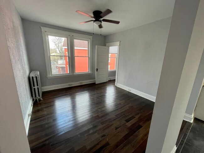 Building Photo - 1565 Chase Ave