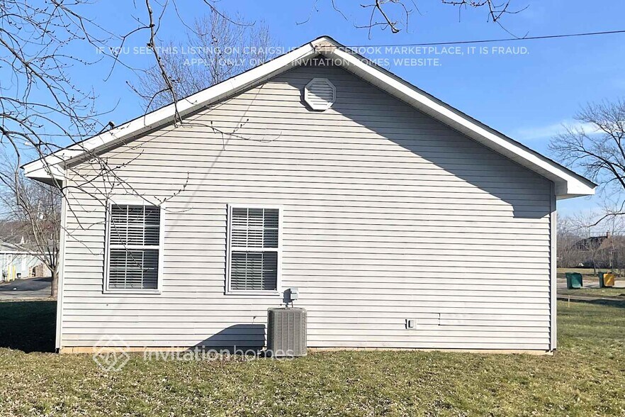 Building Photo - 1341 Fairmont Ave