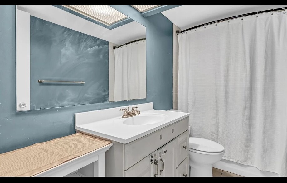 Building Photo - 2618 Cove Cay Dr