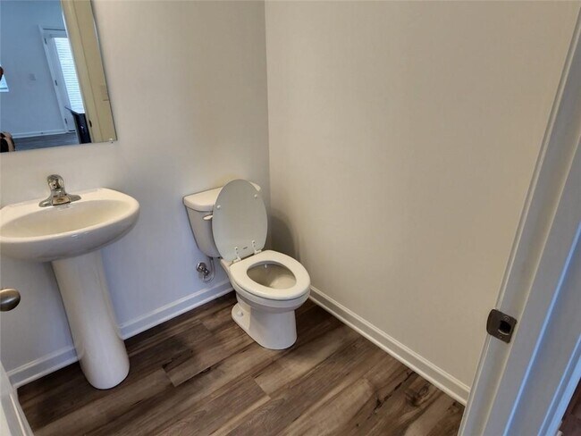 Building Photo - 6145 Langdon Way