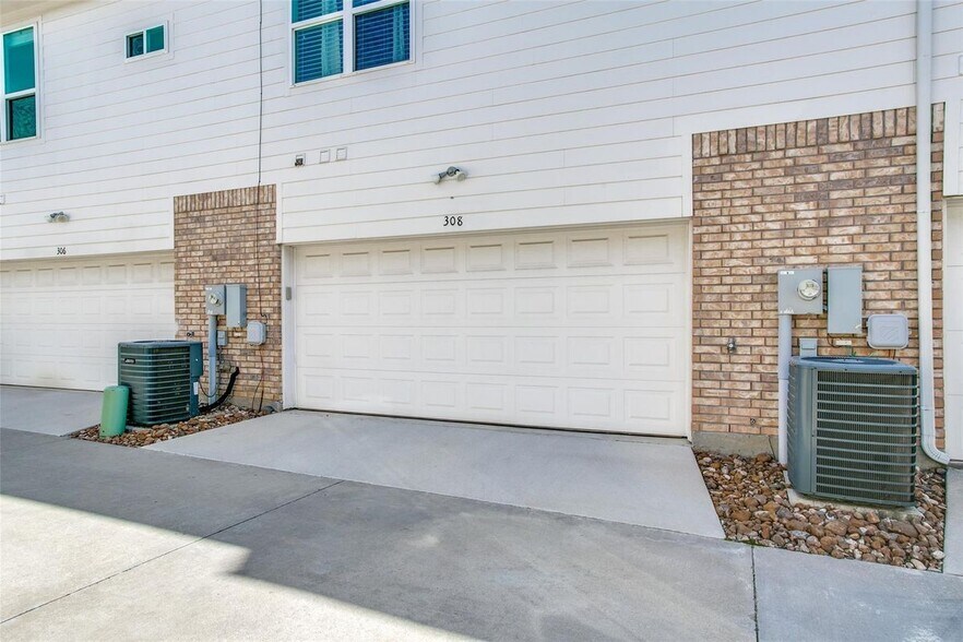 Building Photo - 204 Emma Dr