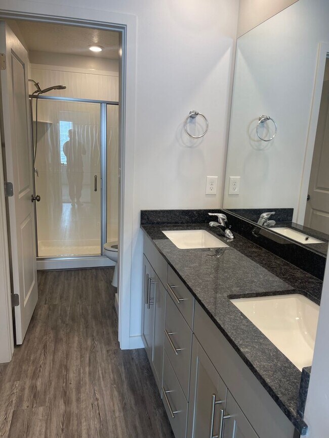 Building Photo - Beautiful Saratoga Springs Townhome for rent!