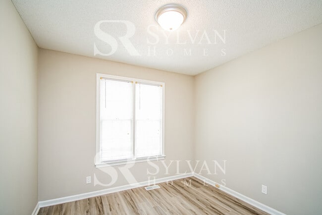 Building Photo - One-level living at its best