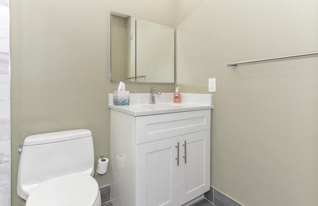 Building Photo - 864 Normandy R