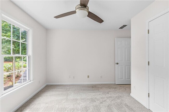 Building Photo - 2530 Wellsley Ln