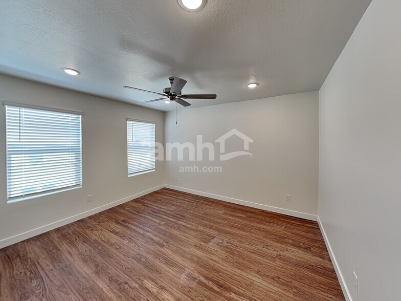 Building Photo - 8973 S John Annie Ln