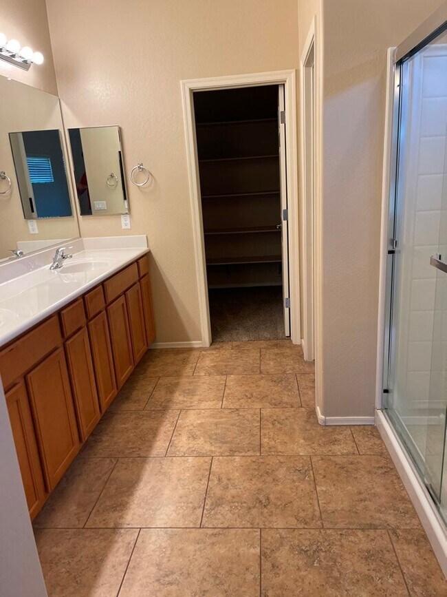 Building Photo - 16551 N 180th Dr