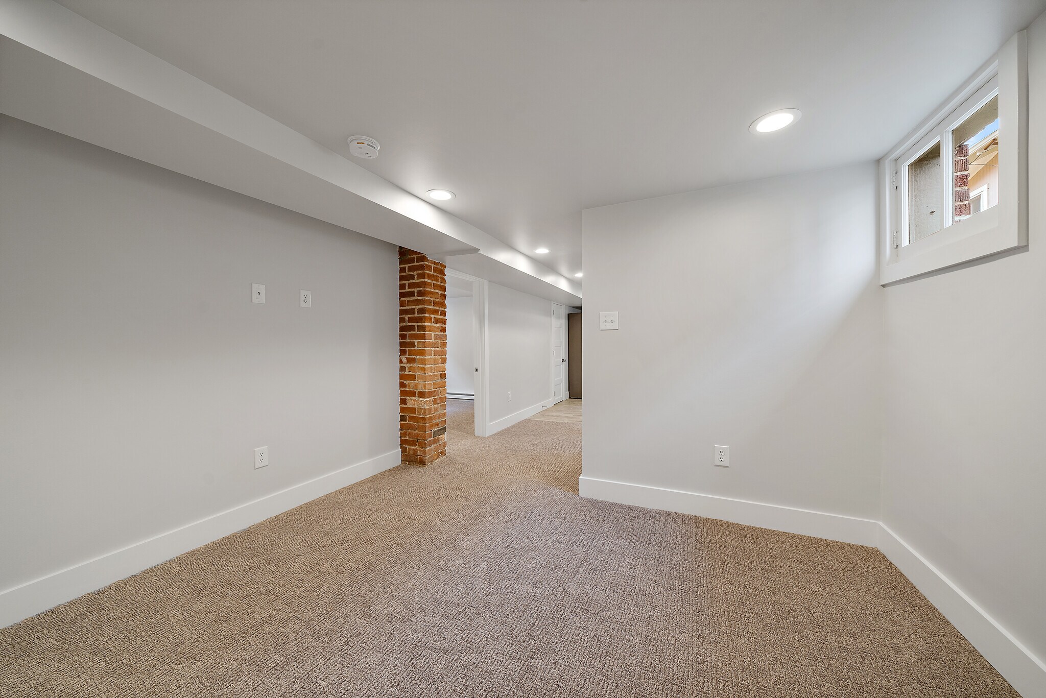 Living Room - 4451 N Clay St