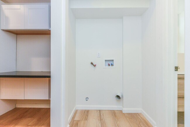 Building Photo - 1855 Euclid Street Residences