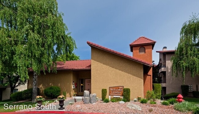 Building Photo - 212 E Wedgewood Ave